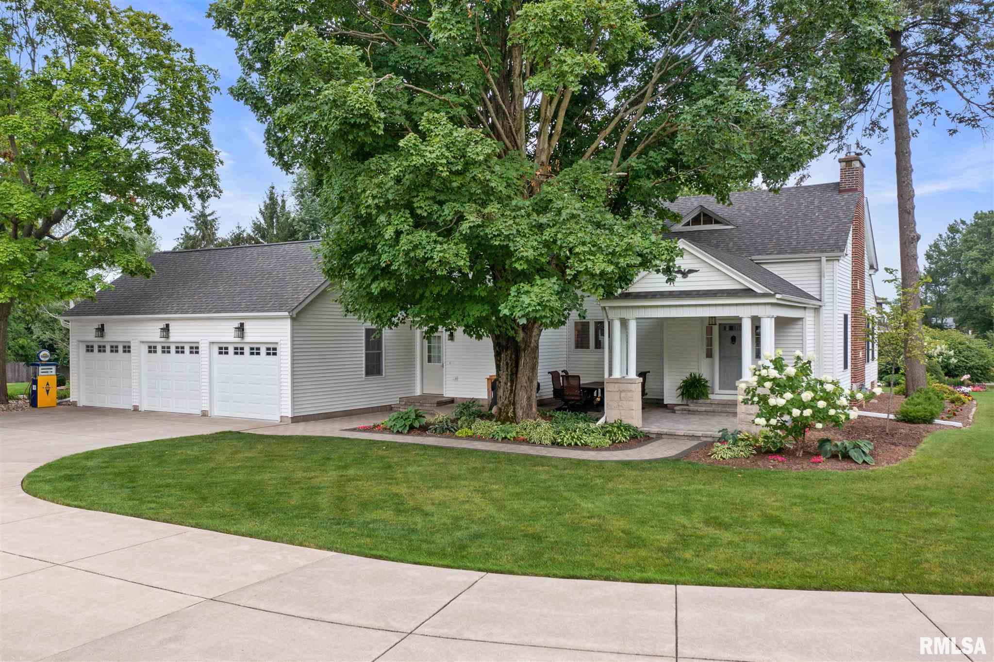 4013 Jersey Ridge Road Davenport, IA 52807 - Photo 4 of 39 Gallery Image 4