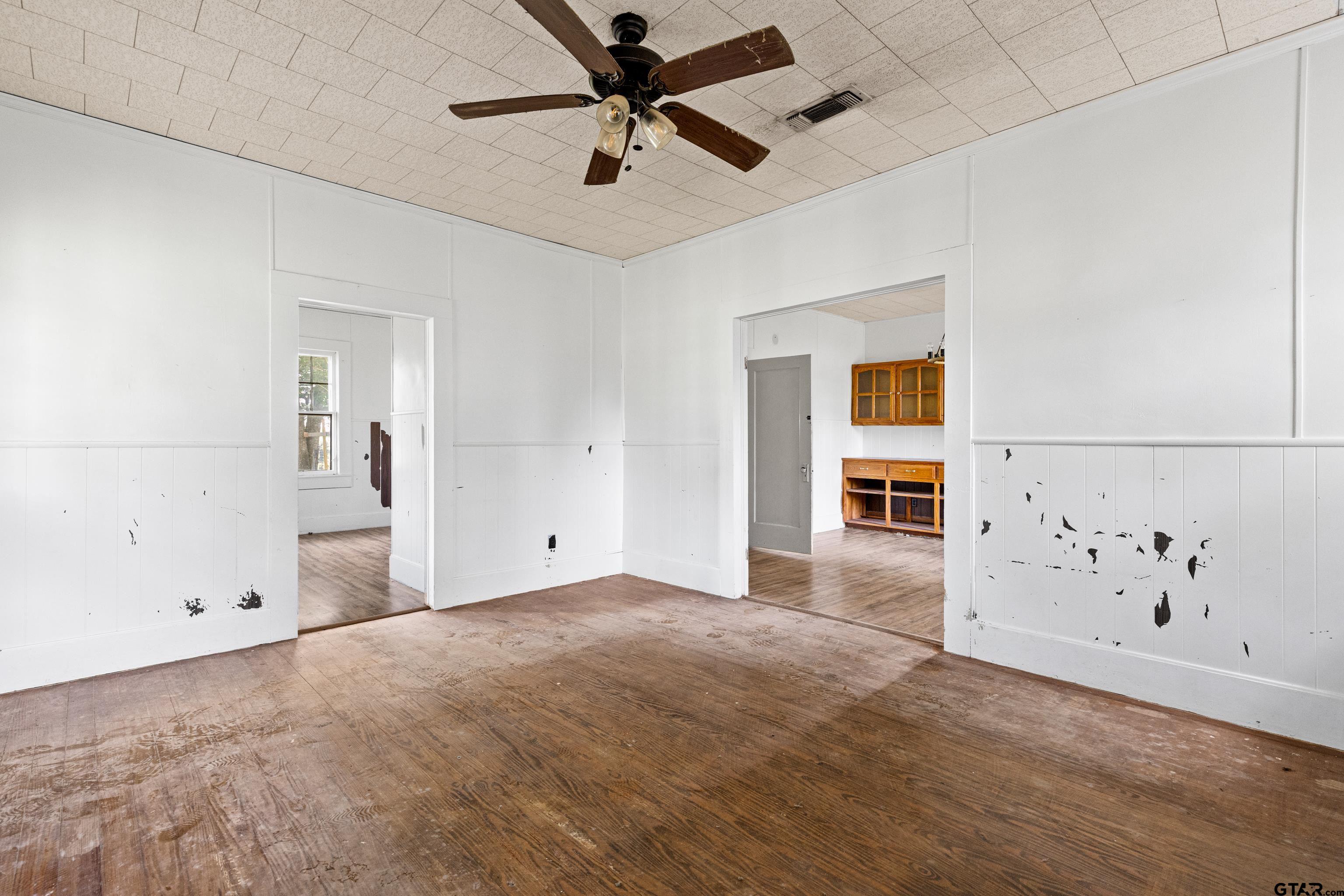 304 Daingerfield Street Naples, TX 75568 - Photo 16 of 38