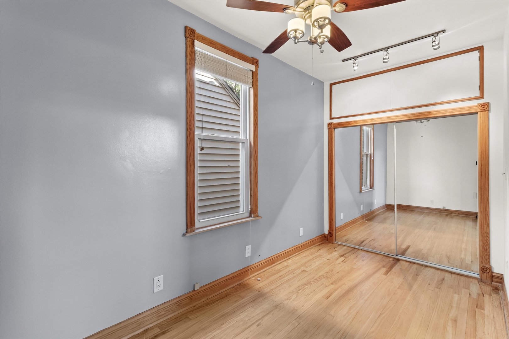 911 North Fairfield Avenue, Unit 2 Chicago, IL 60622 - Photo 34 of 43 an empty room with windows