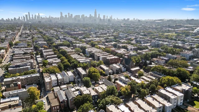 a picture of a white wall and an entryway