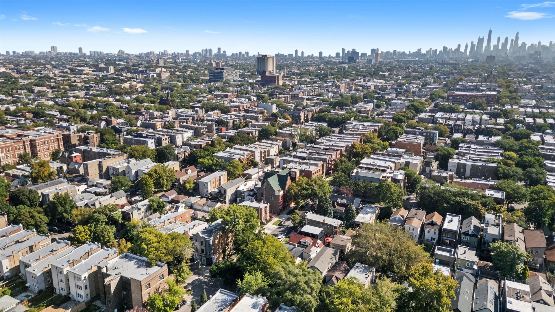 911 North Fairfield Avenue, Unit 2 Chicago, IL 60622 - Photo 41 of 43 a view of a city