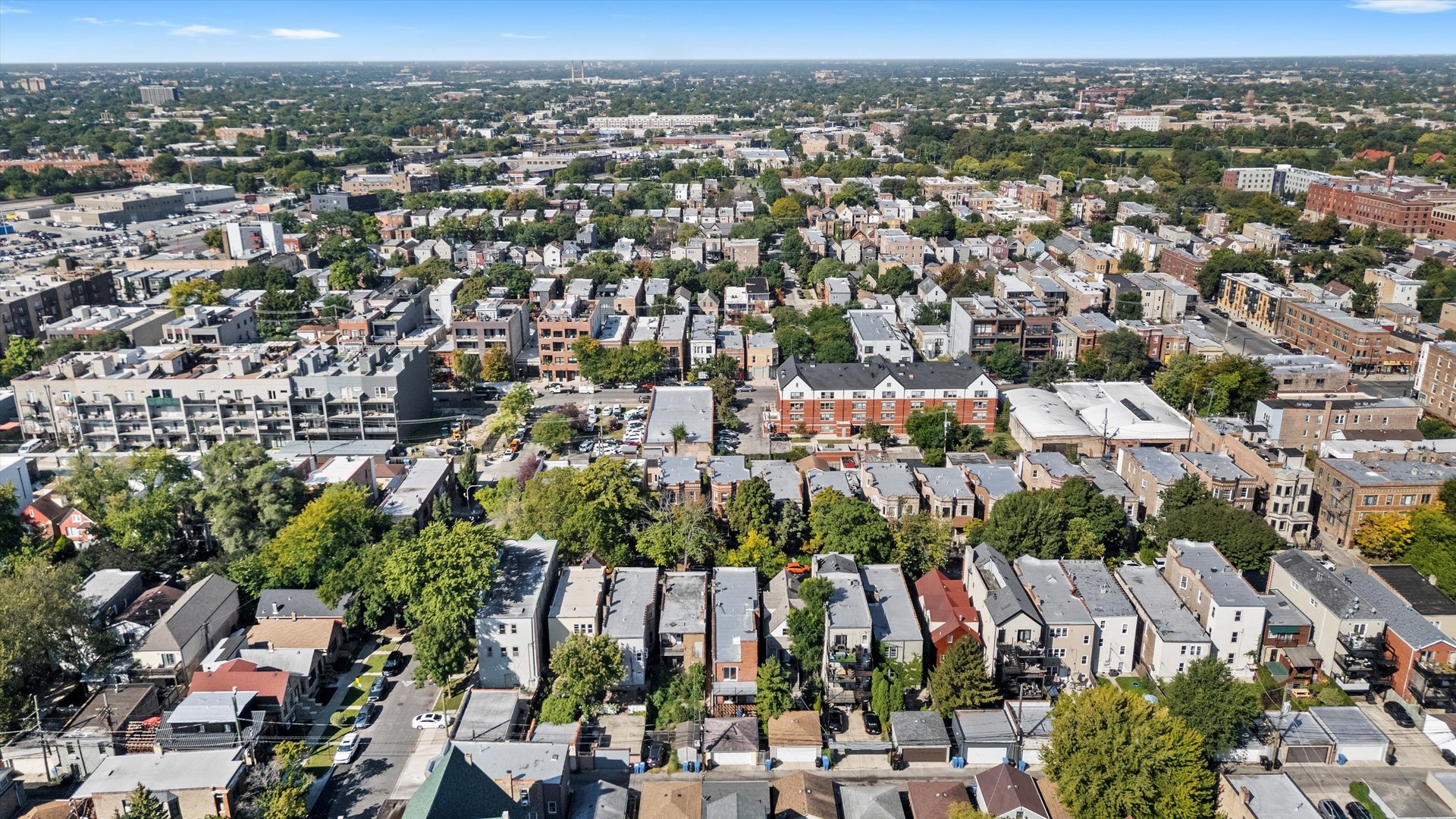 911 North Fairfield Avenue, Unit 2 Chicago, IL 60622 - Photo 42 of 43 an aerial view of multiple house