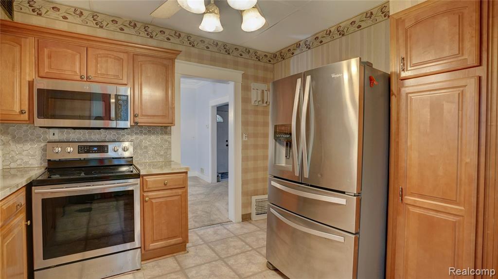 1644 Mason Street Flint, MI 48503 - Photo 10 of 29