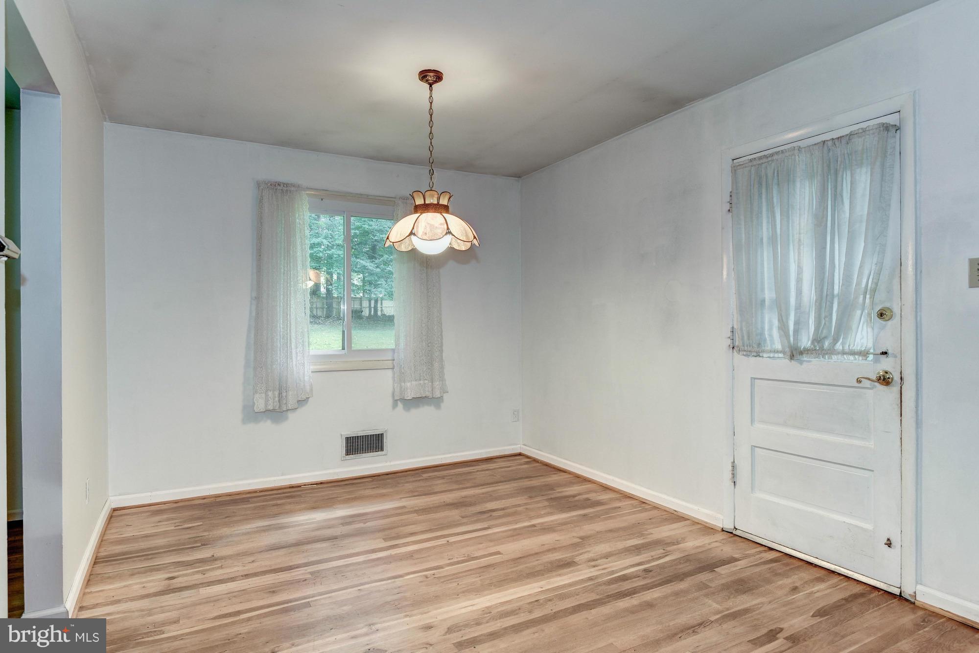 4208 Southend Road Rockville, MD 20853 - Photo 4 of 18 Dining Room