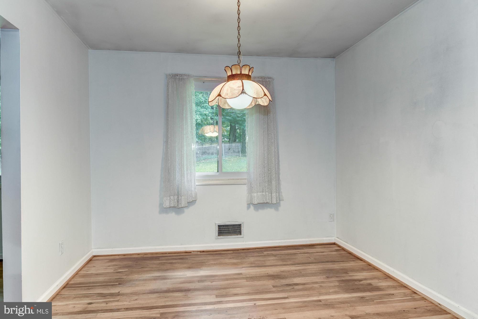 4208 Southend Road Rockville, MD 20853 - Photo 5 of 18 Dining Room