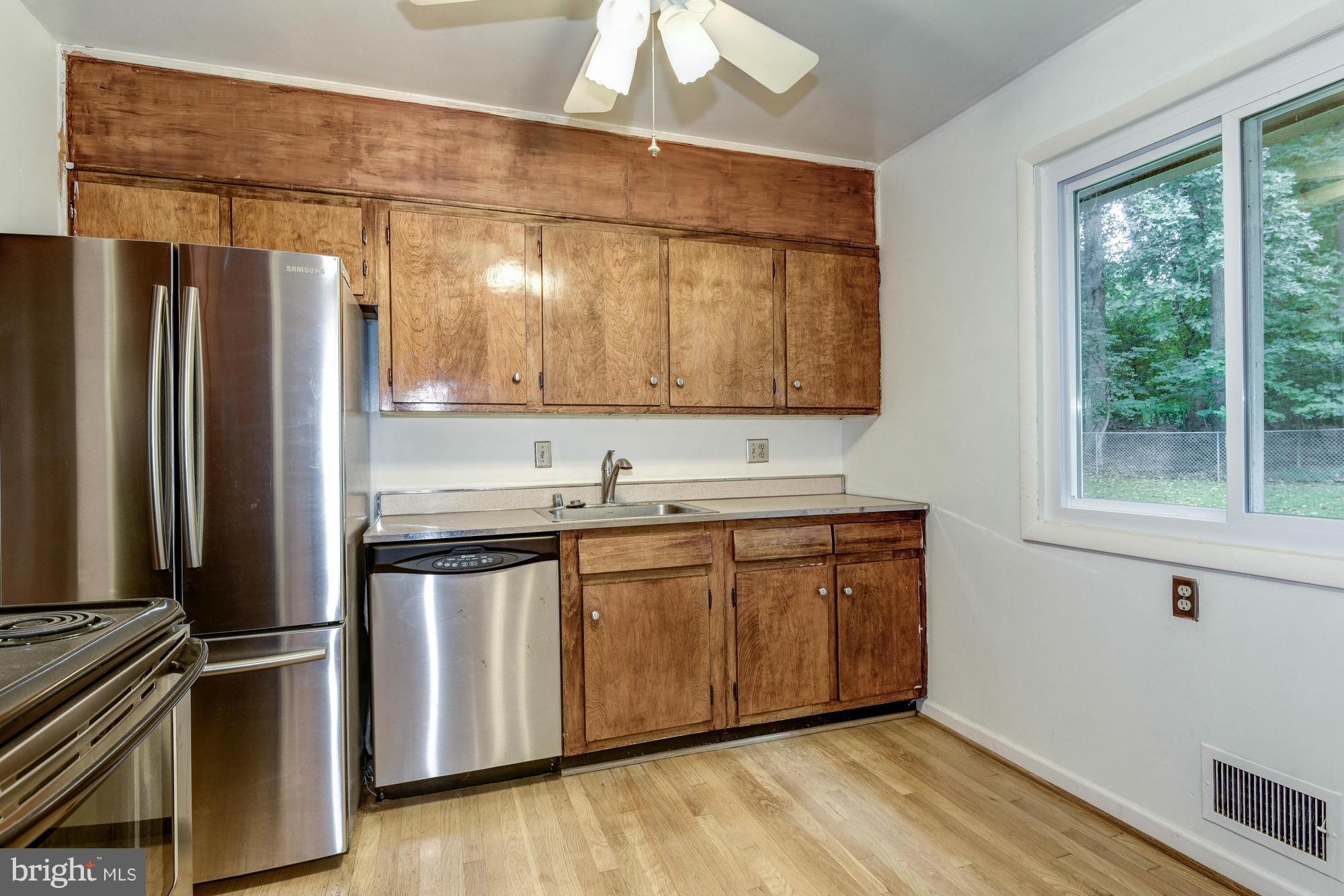 4208 Southend Road Rockville, MD 20853 - Photo 7 of 18 Kitchen