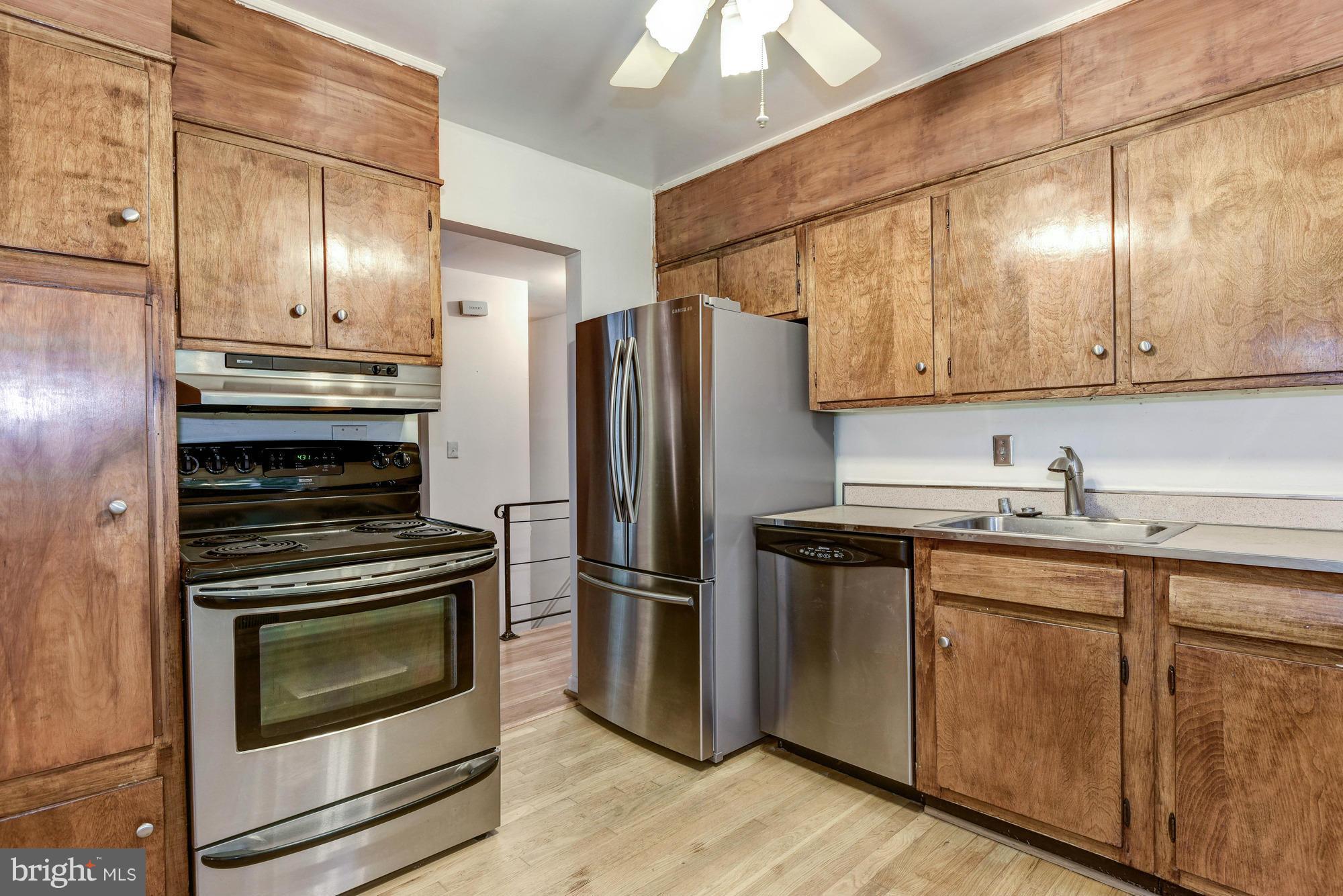 4208 Southend Road Rockville, MD 20853 - Photo 9 of 18 Kitchen