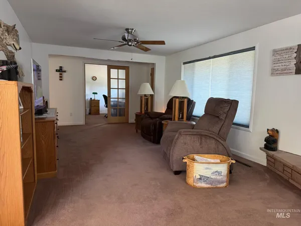 $679,000 | 643 South Main Street, Cascade, ID 83611