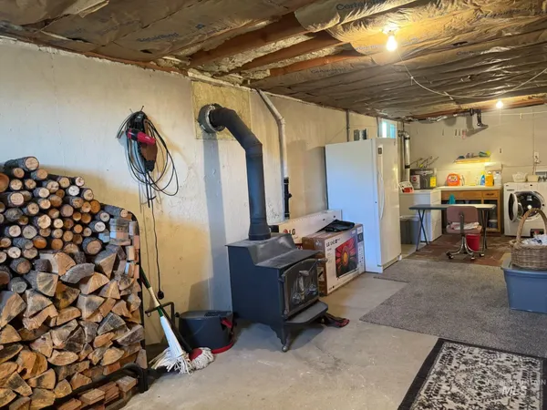 $679,000 | 643 South Main Street, Cascade, ID 83611