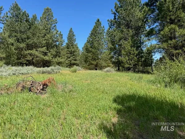 $679,000 | 643 South Main Street, Cascade, ID 83611