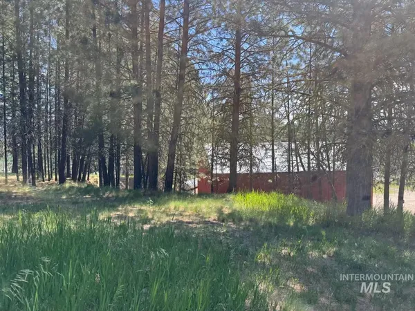 $679,000 | 643 South Main Street, Cascade, ID 83611