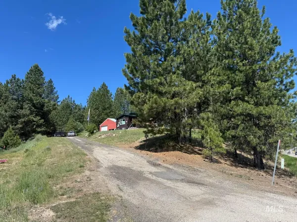 $679,000 | 643 South Main Street, Cascade, ID 83611