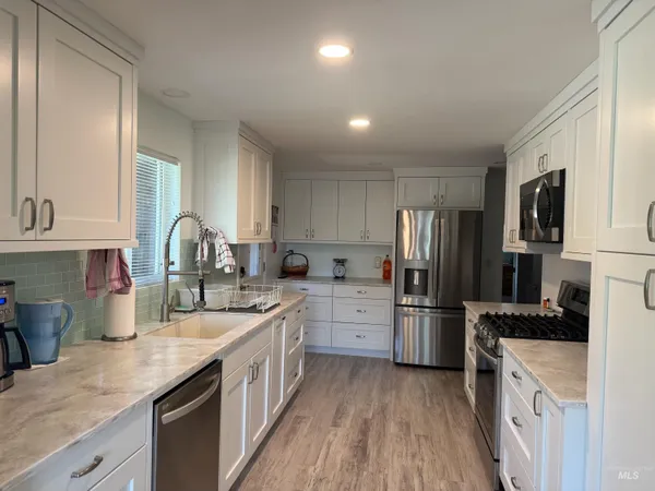 $679,000 | 643 South Main Street, Cascade, ID 83611