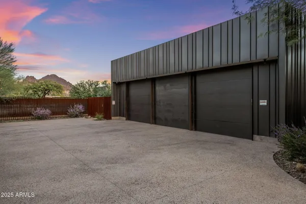 $13,995,000 | 3700 East El Camino Sin Nombre, Paradise Valley, AZ 85253