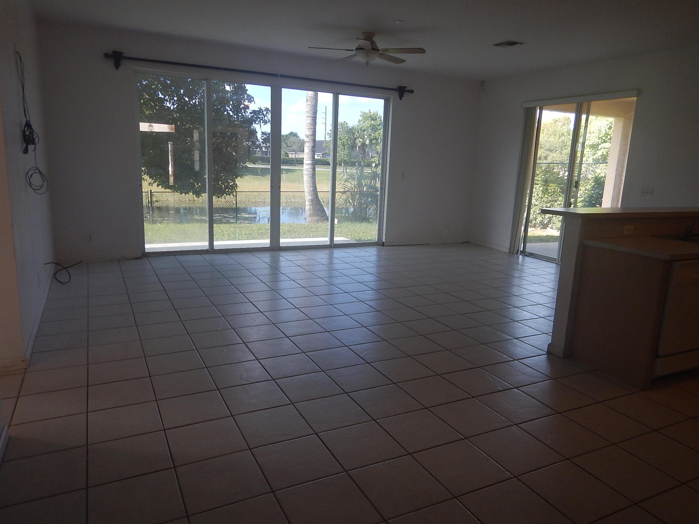 1196 Hatteras Circle West Palm Beach, FL 33413 - Photo 7 of 29 DSCN0887