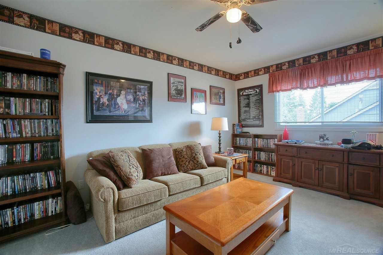 46324 Fairwind Road Macomb, MI 48044 - Photo 25 of 34
