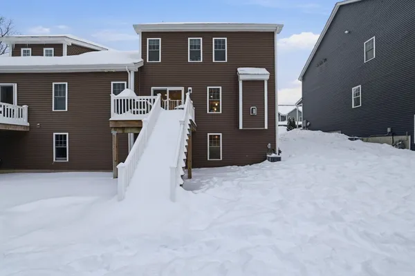 $560,000 | 13 Beverlys Way, Unit 13, Lakeville, MA 02347