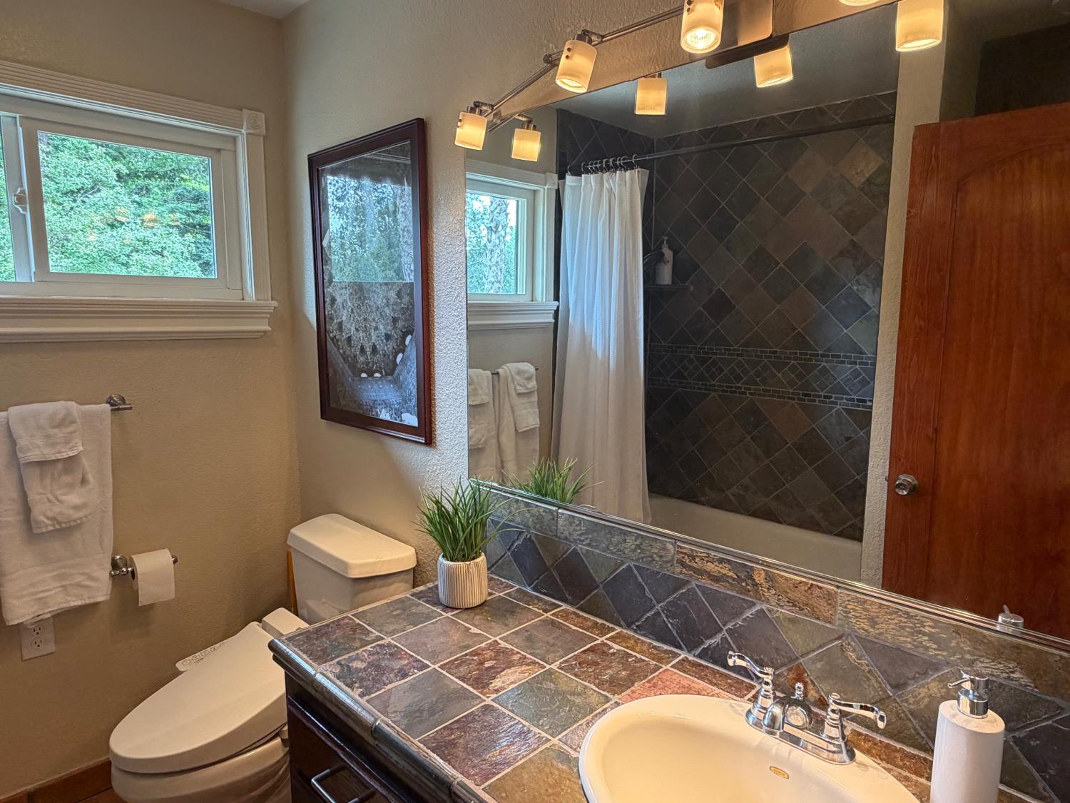 4206 Zephyr Way Sacramento, CA 95821 - Photo 32 of 42