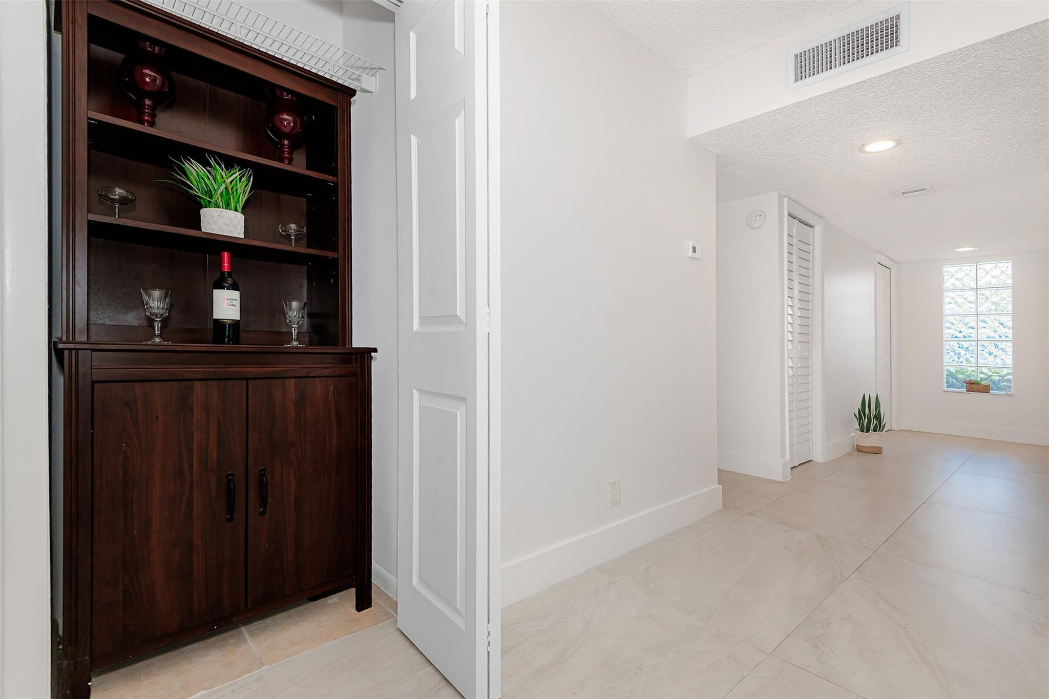 340 Racquet Club Road, Unit 101 Weston, FL 33326 - Photo 15 of 29