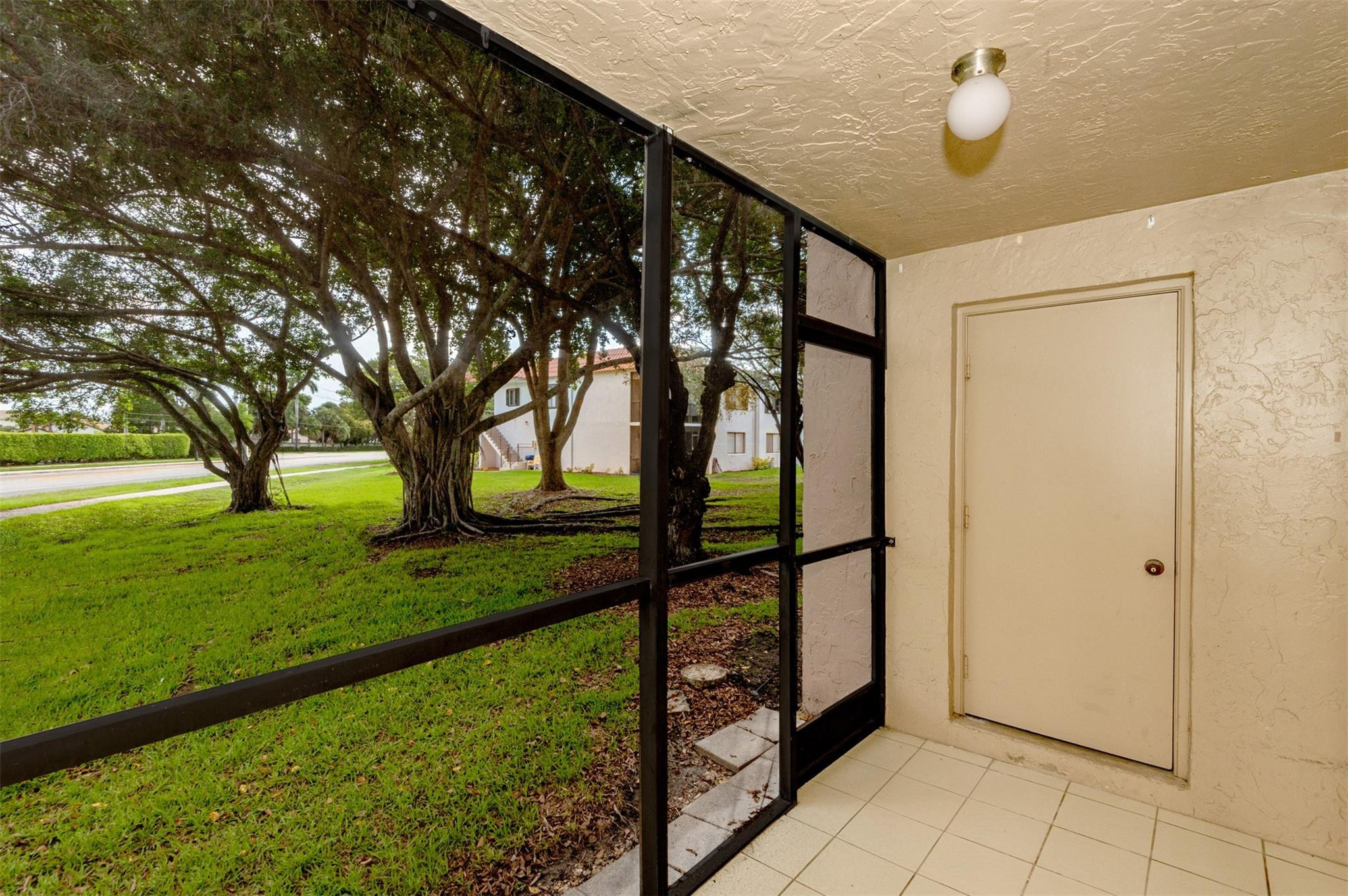 340 Racquet Club Road, Unit 101 Weston, FL 33326 - Photo 28 of 29