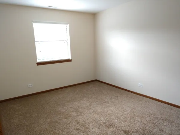 $1,700 | 15 Gant Circle, Unit C, Streamwood, IL 60107