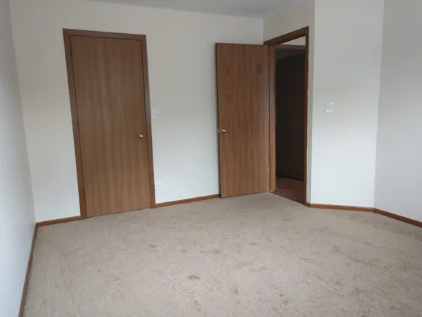 $1,700 | 15 Gant Circle, Unit C, Streamwood, IL 60107