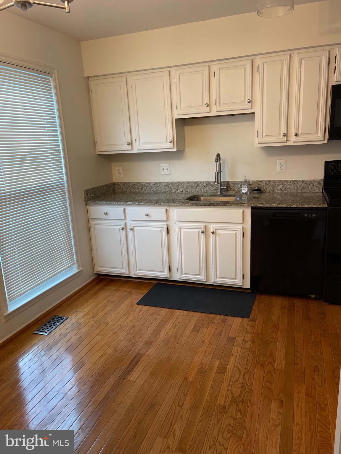 5944 Powell's Landing Road Burke, VA 22015 - Photo 7 of 18