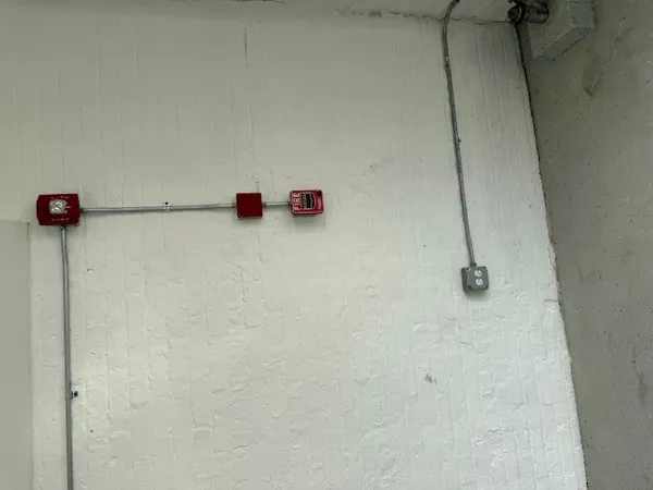 $2,700 | 6227 Cermak Road, Unit 300, Berwyn, IL 60402