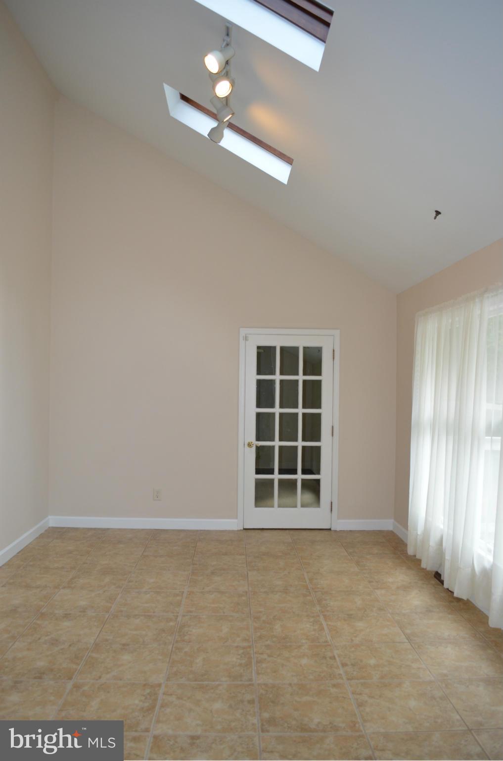 1572 Kerr Road Whiteford, MD 21160 - Photo 22 of 30 Living Room