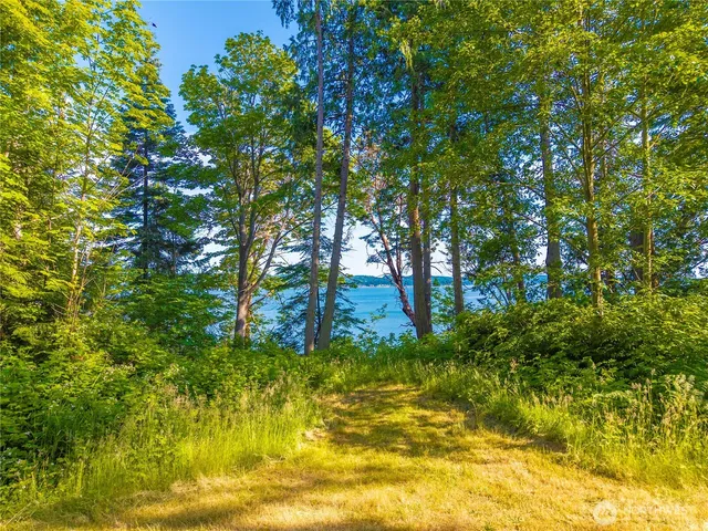 $1,258,000 | 131 Linda Vw Lane, Port Ludlow, WA 98365