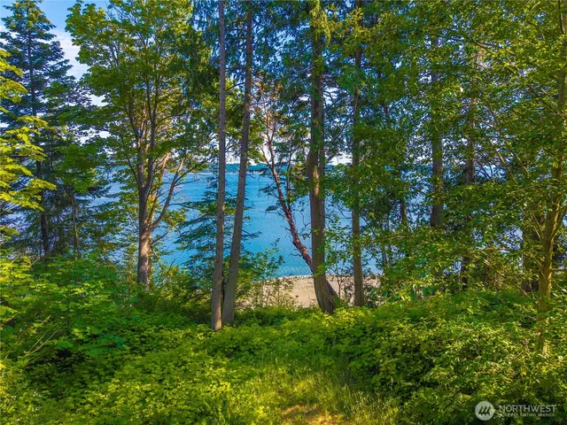 $1,258,000 | 131 Linda Vw Lane, Port Ludlow, WA 98365