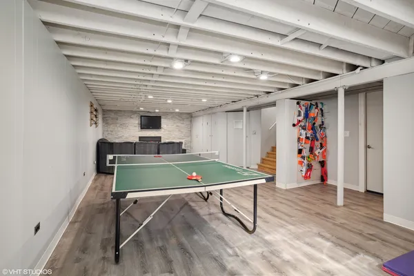 $3,750 | 309 East Madison Street, Elmhurst, IL 60126