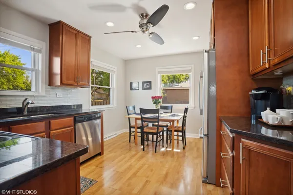 $3,750 | 309 East Madison Street, Elmhurst, IL 60126