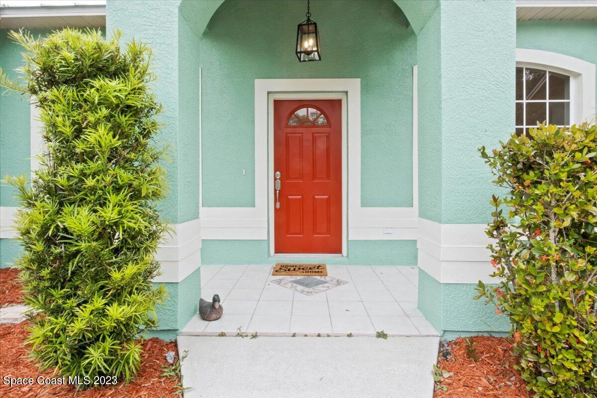 2405 Ruffner Road Melbourne, FL 32901 - Photo 34 of 35 a view of an entryway