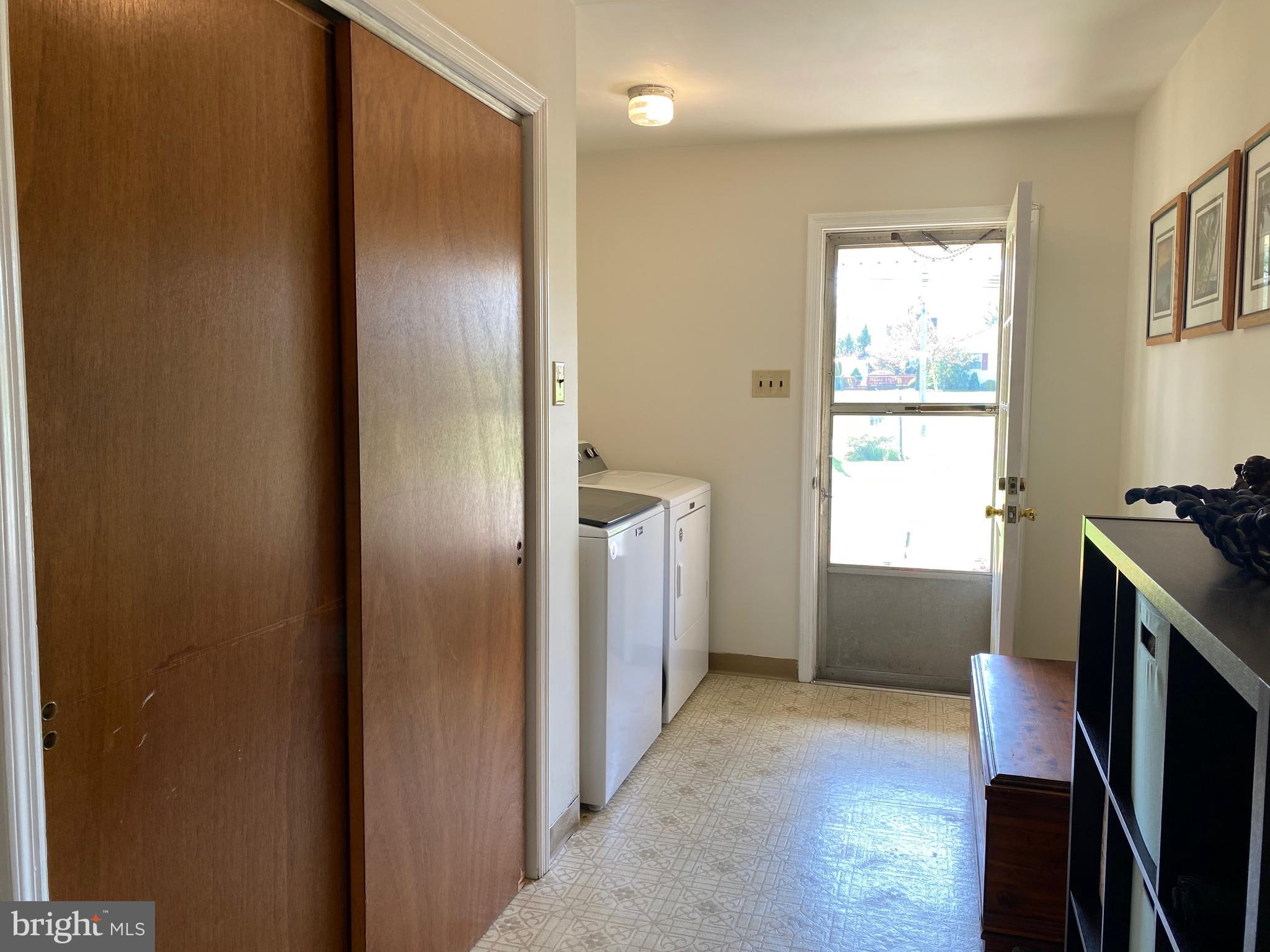 591 Beck Road Souderton, PA 18964 - Photo 14 of 35 Laundry/Mudroom