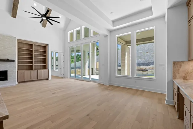 a view of livingroom with furniture and windows