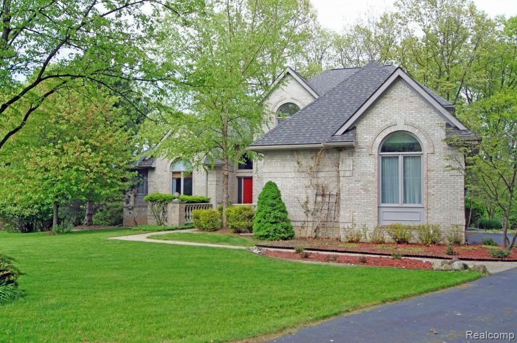 1794 Fox Run Rochester Hills, MI 48306 - Photo 1 of 36