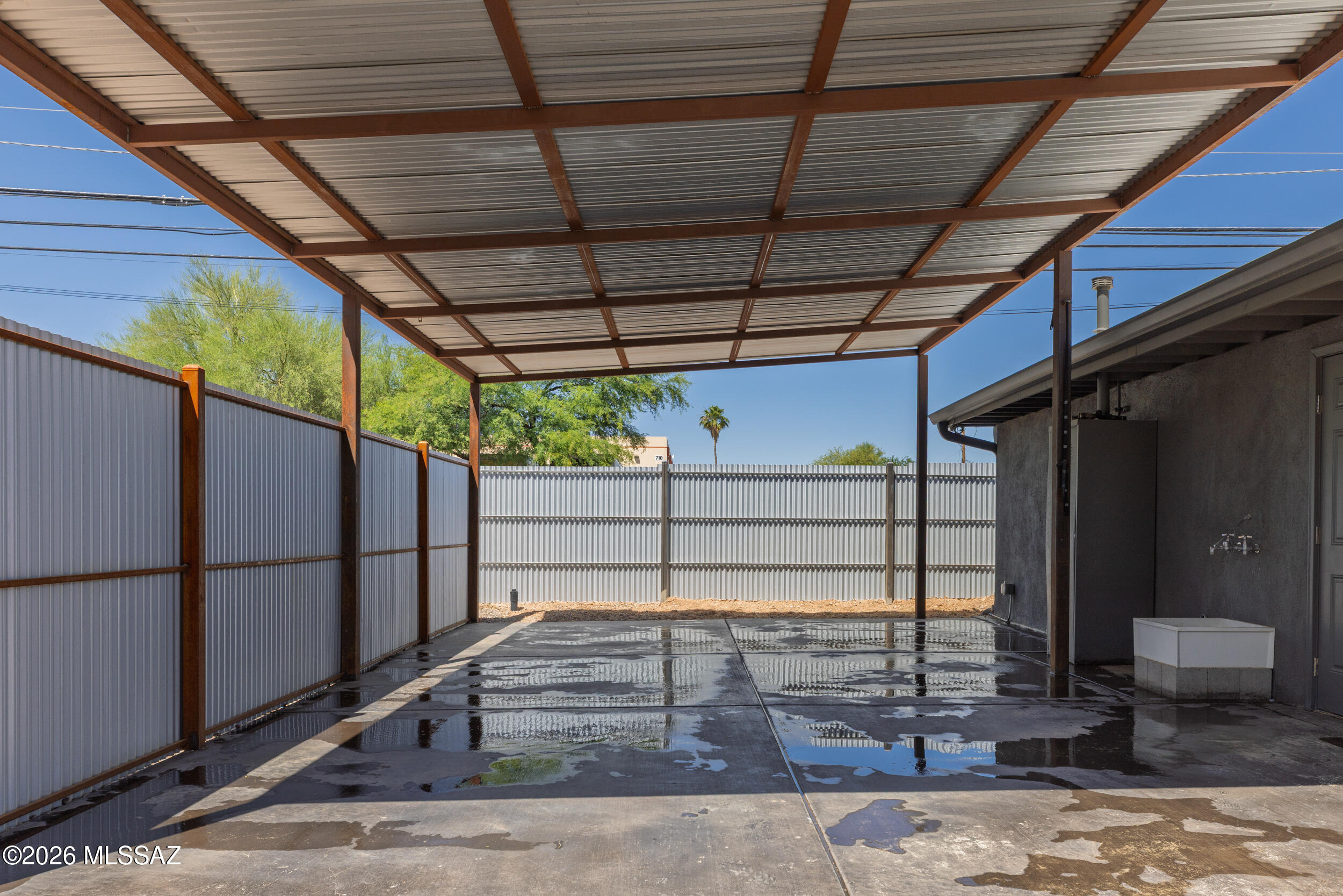 802 East Silverlake Road Tucson, AZ 85713 - Photo 9 of 46