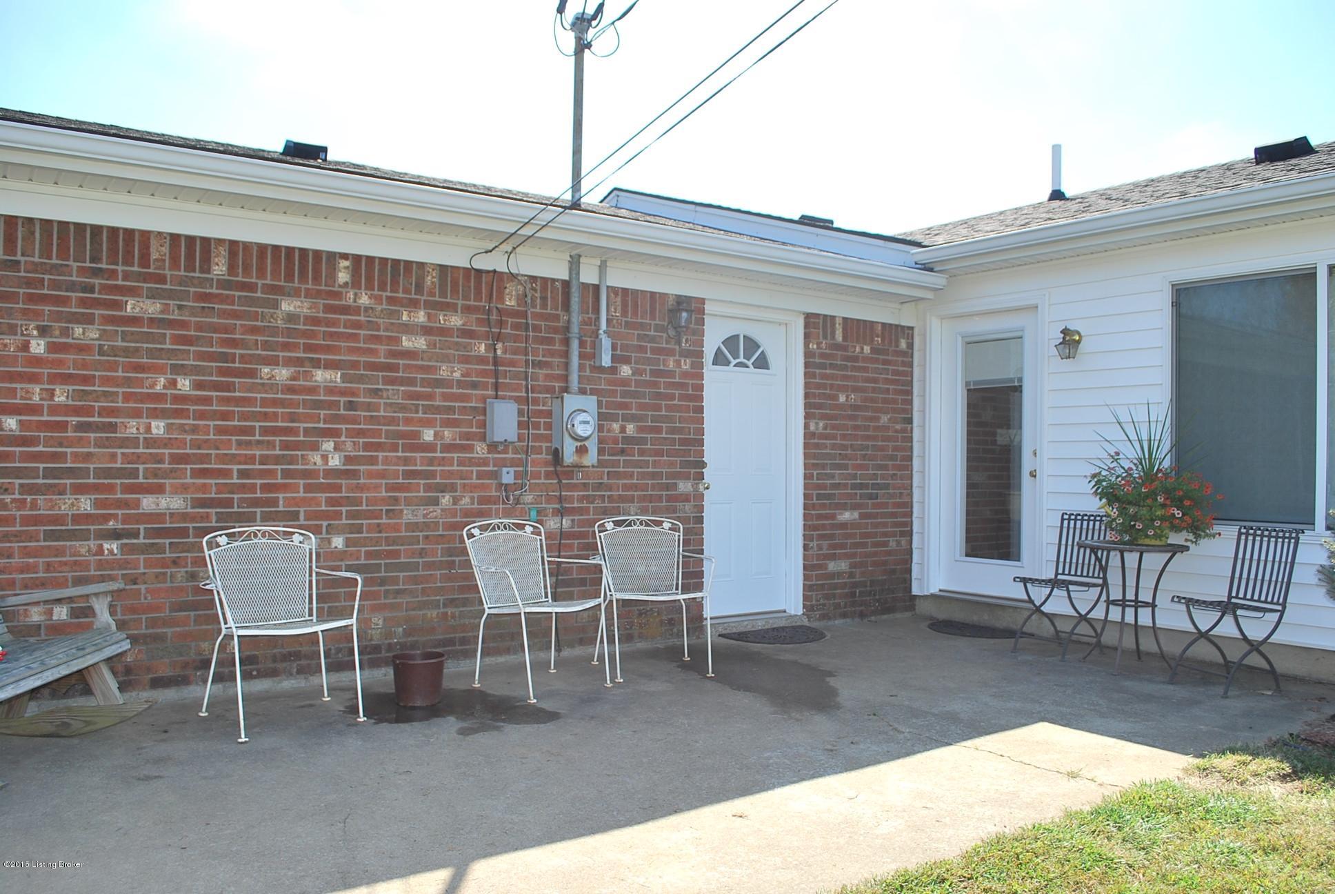 2981 Ridge Road Shepherdsville, KY 40165 - Photo 16 of 20 Ridge patio area