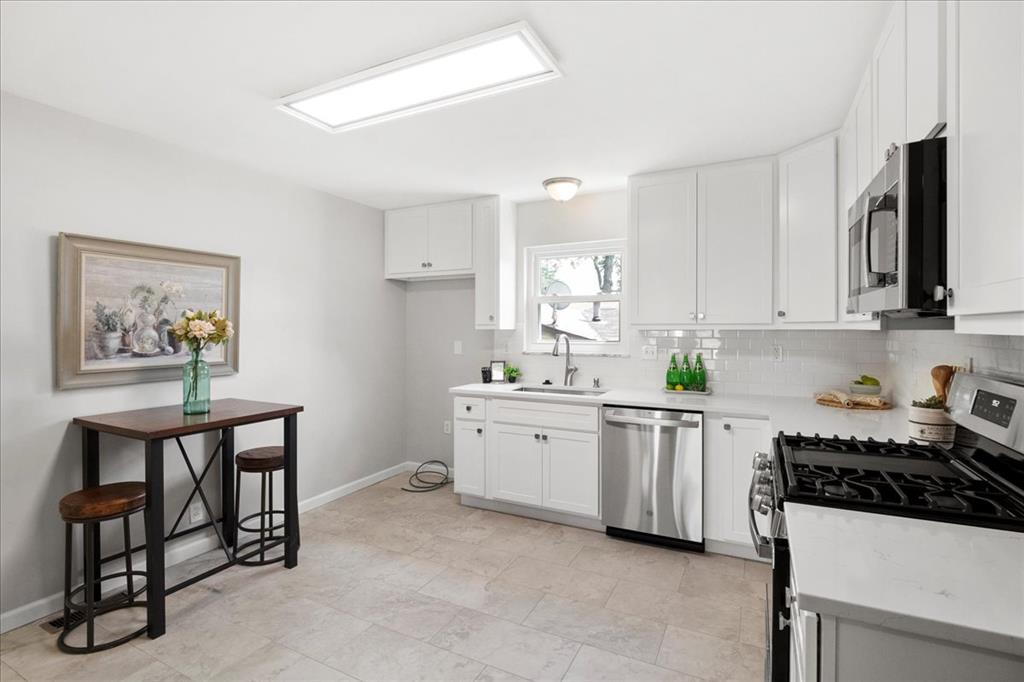 1818 Ashby Road St. Louis, MO 63114 - Photo 11 of 33 Gallery Image 11