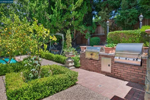 $2,998,800 | 5303 Blackhawk Drive, Danville, CA 94506