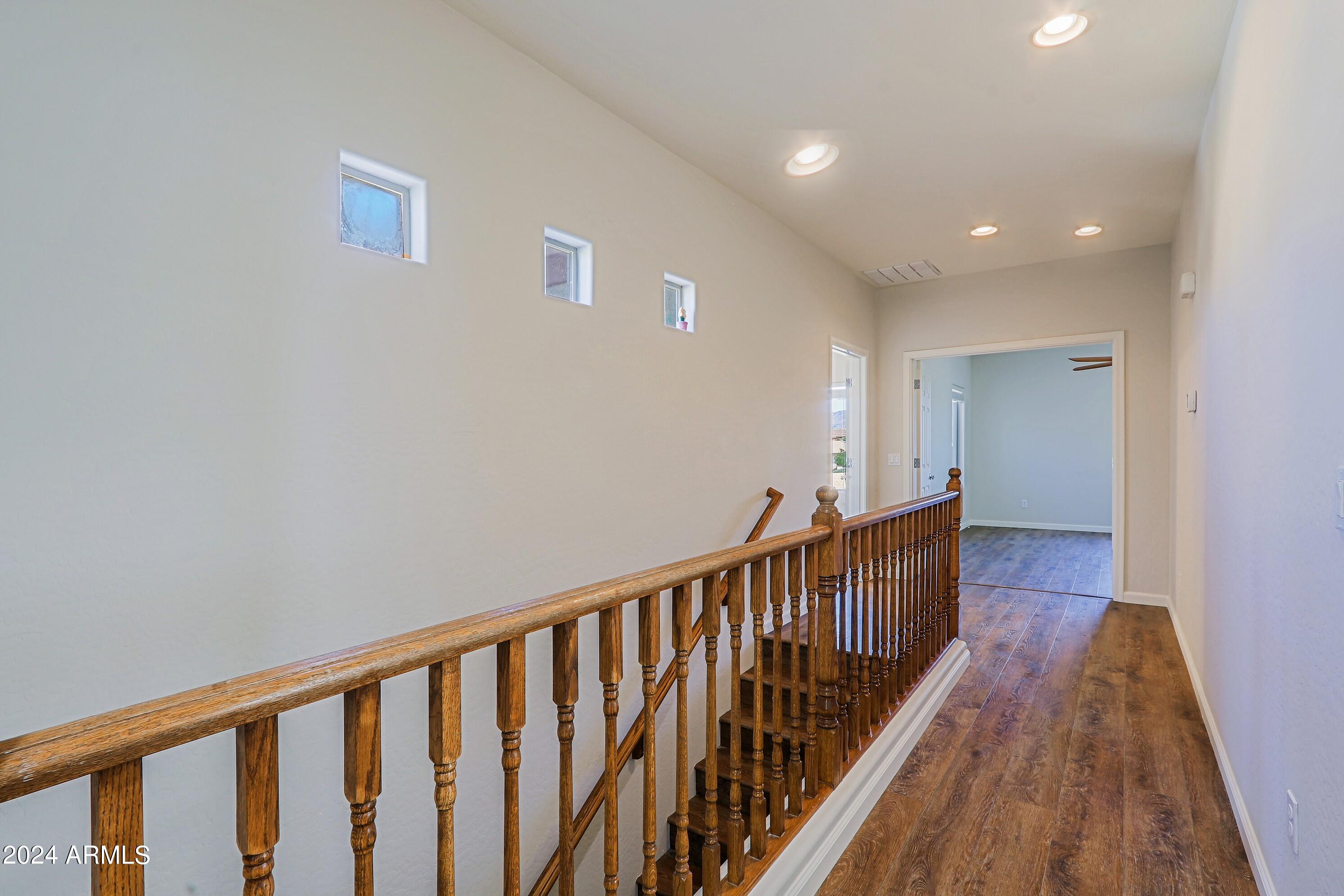 5319 West Beverly Road Laveen, AZ 85339 - Photo 18 of 50 Upstairs hallway