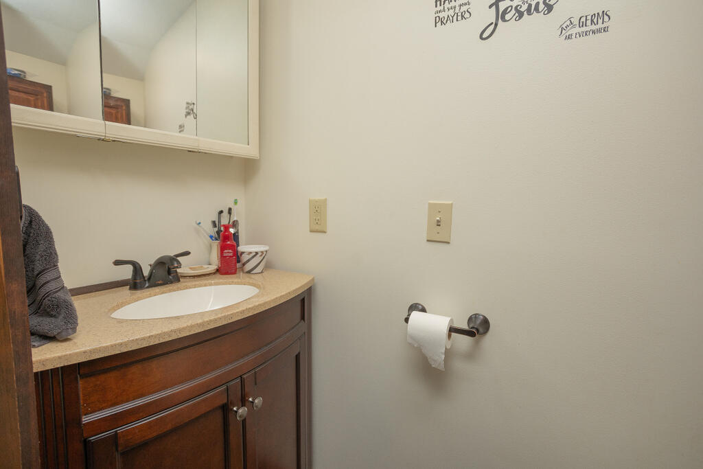 293 Franklin Road Jay, ME 04239 - Photo 13 of 41 sandyriverrealty-24