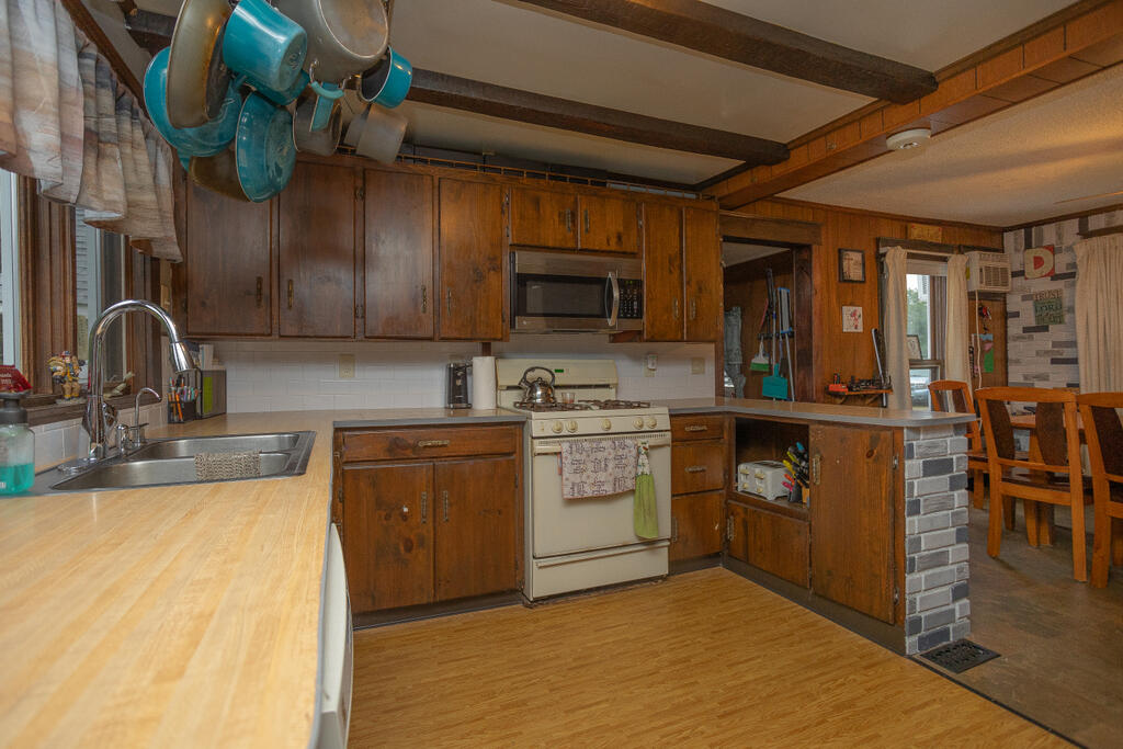 293 Franklin Road Jay, ME 04239 - Photo 3 of 41 sandyriverrealty-16