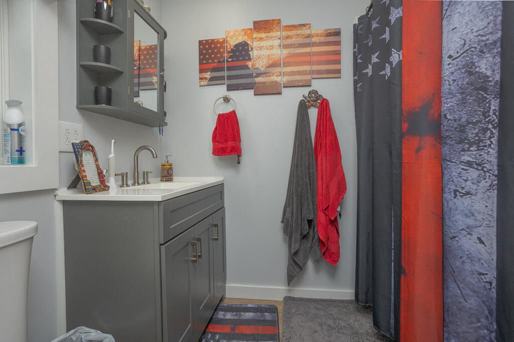 293 Franklin Road Jay, ME 04239 - Photo 9 of 41 sandyriverrealty-22