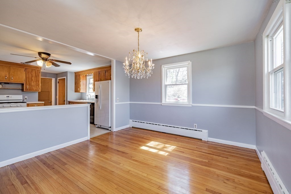 111 East Gooseberry Road West Springfield, MA 01089 - Photo 9 of 37
