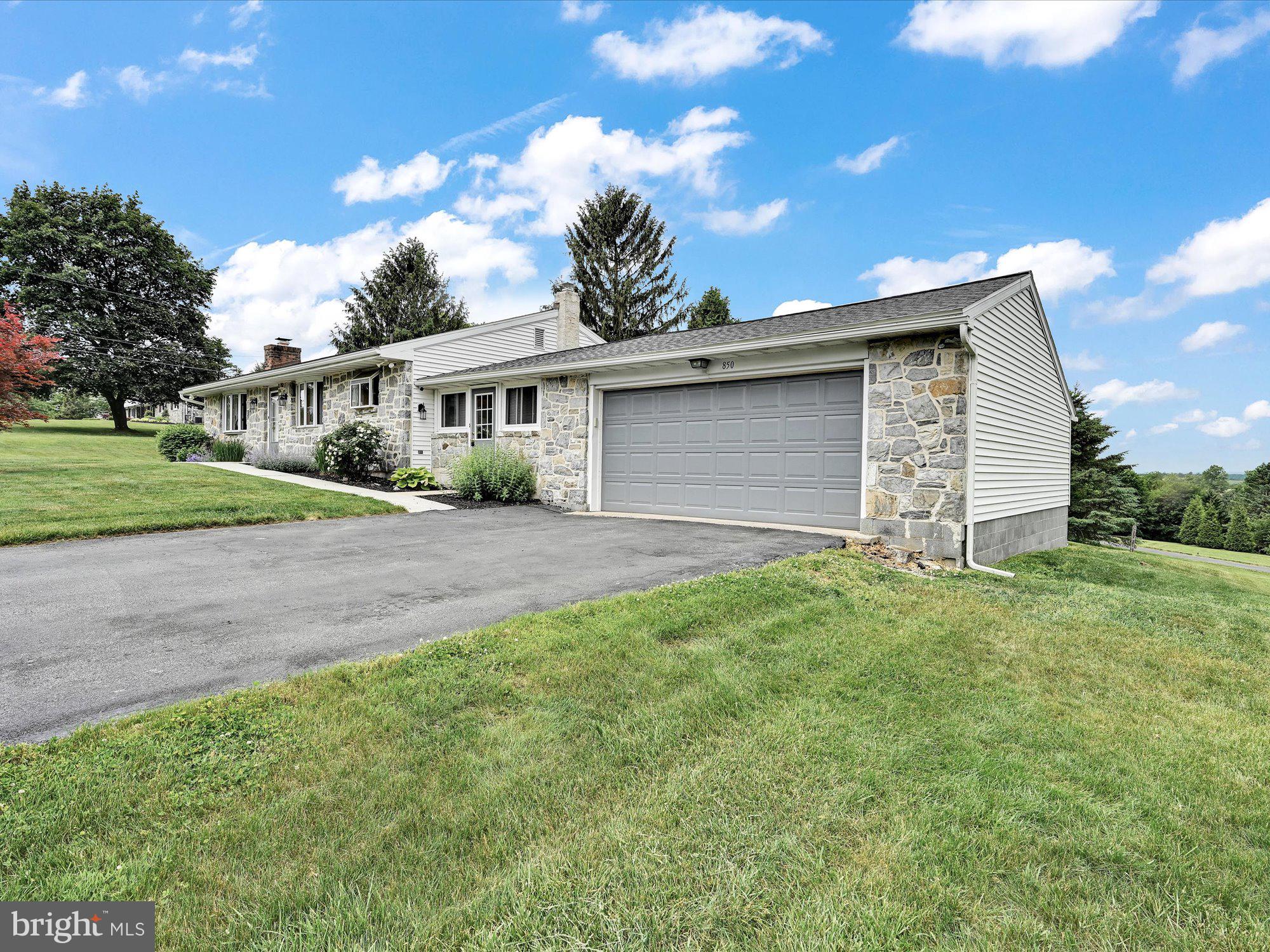 850 North Church Road Reading, PA 19608 - Photo 2 of 21