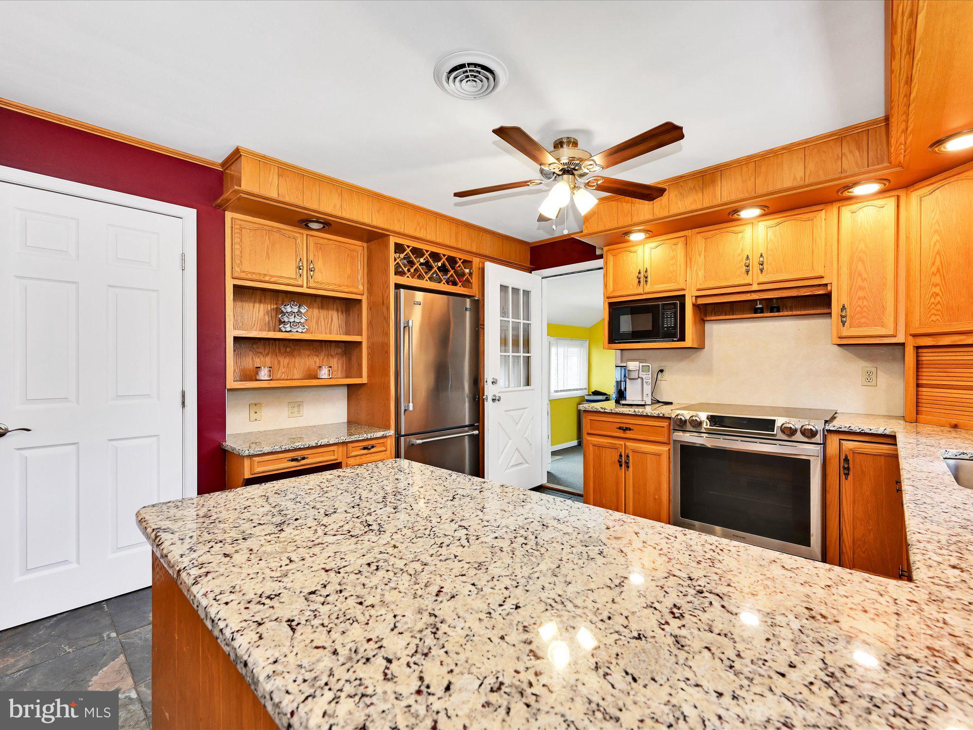 850 North Church Road Reading, PA 19608 - Photo 4 of 21