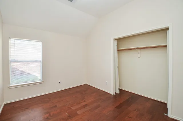 $2,300 | 2019 Magnolia Crest Lane, Sugar Land, TX 77478