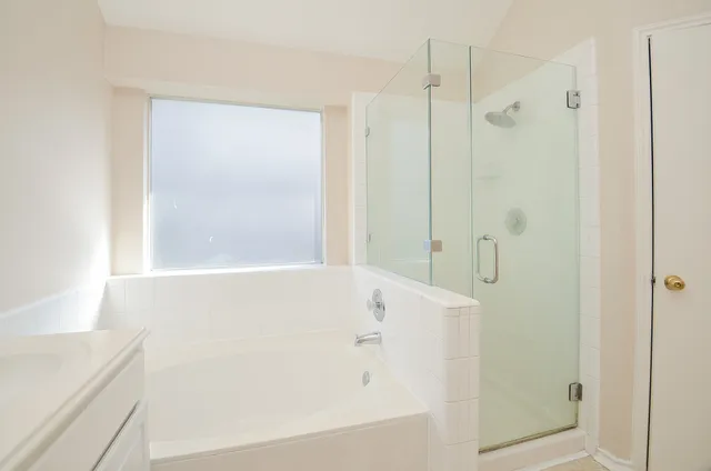 $2,300 | 2019 Magnolia Crest Lane, Sugar Land, TX 77478